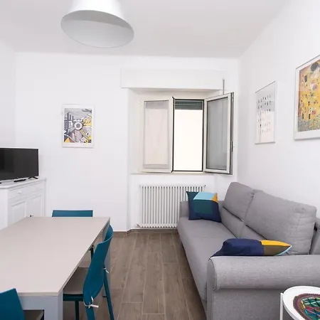 N237 - Numana, Trilocale A 100 Metri Dal Centro ヌマーナ